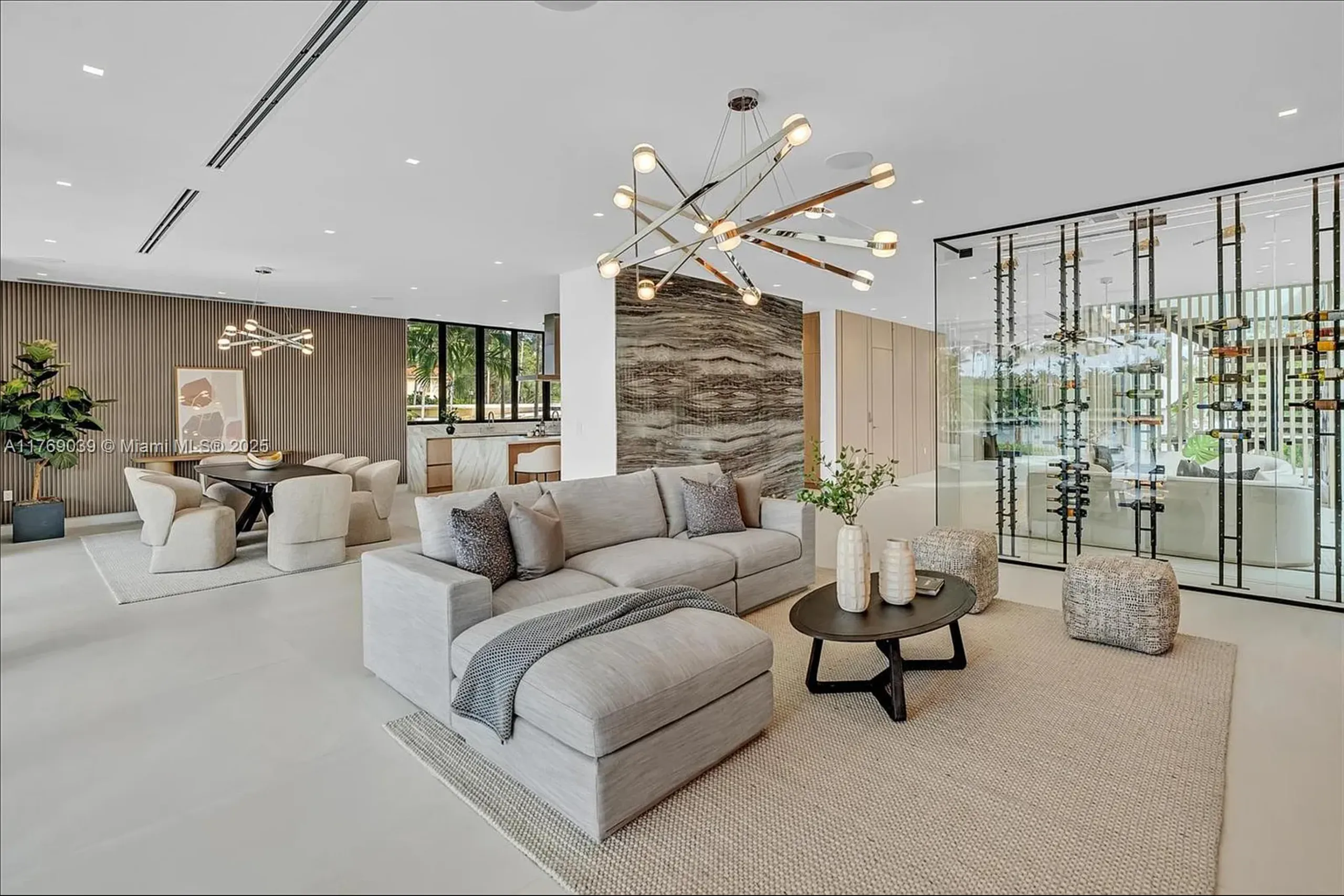 9056 Bay Dr - Gallery image 4