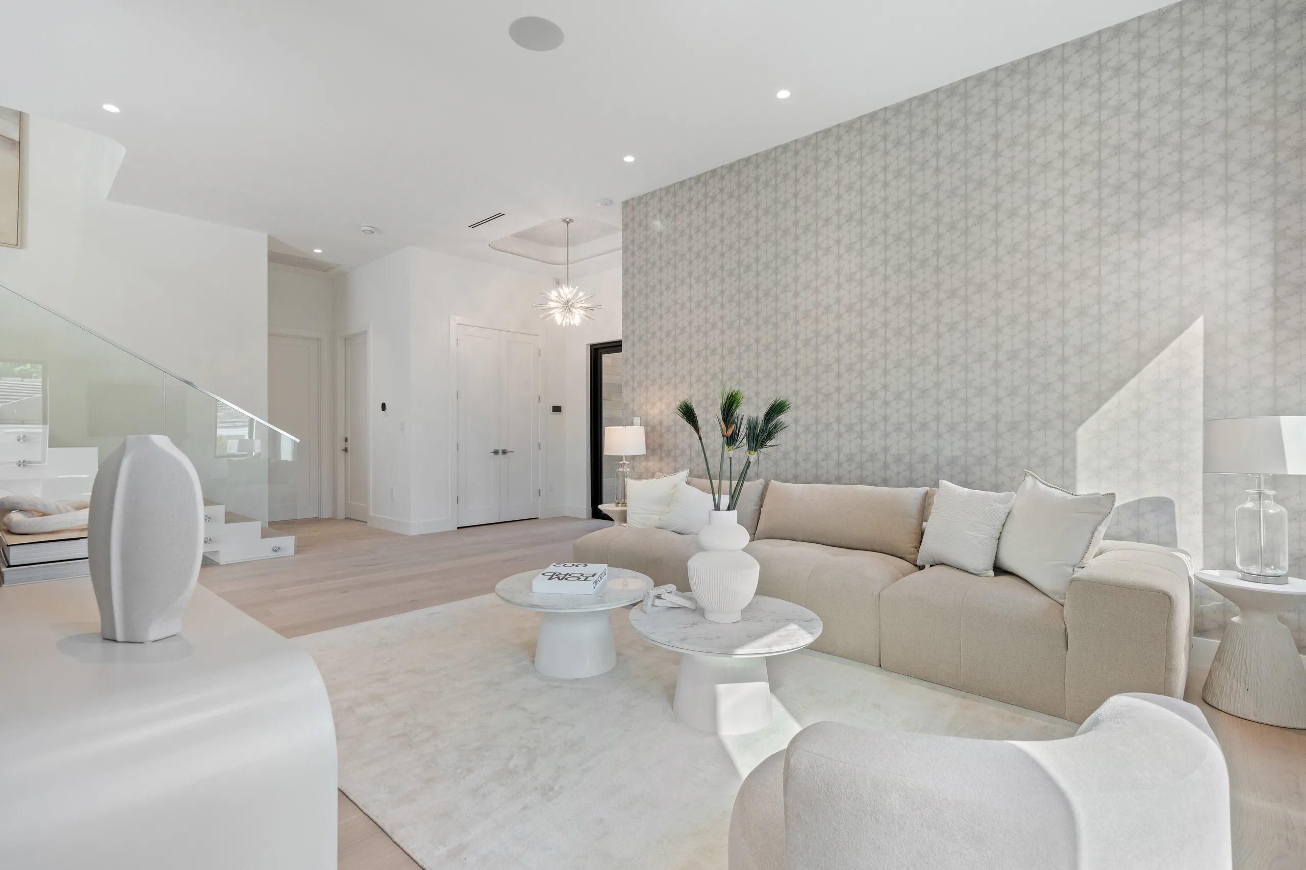 9132 Dickens Ave - Gallery image 5