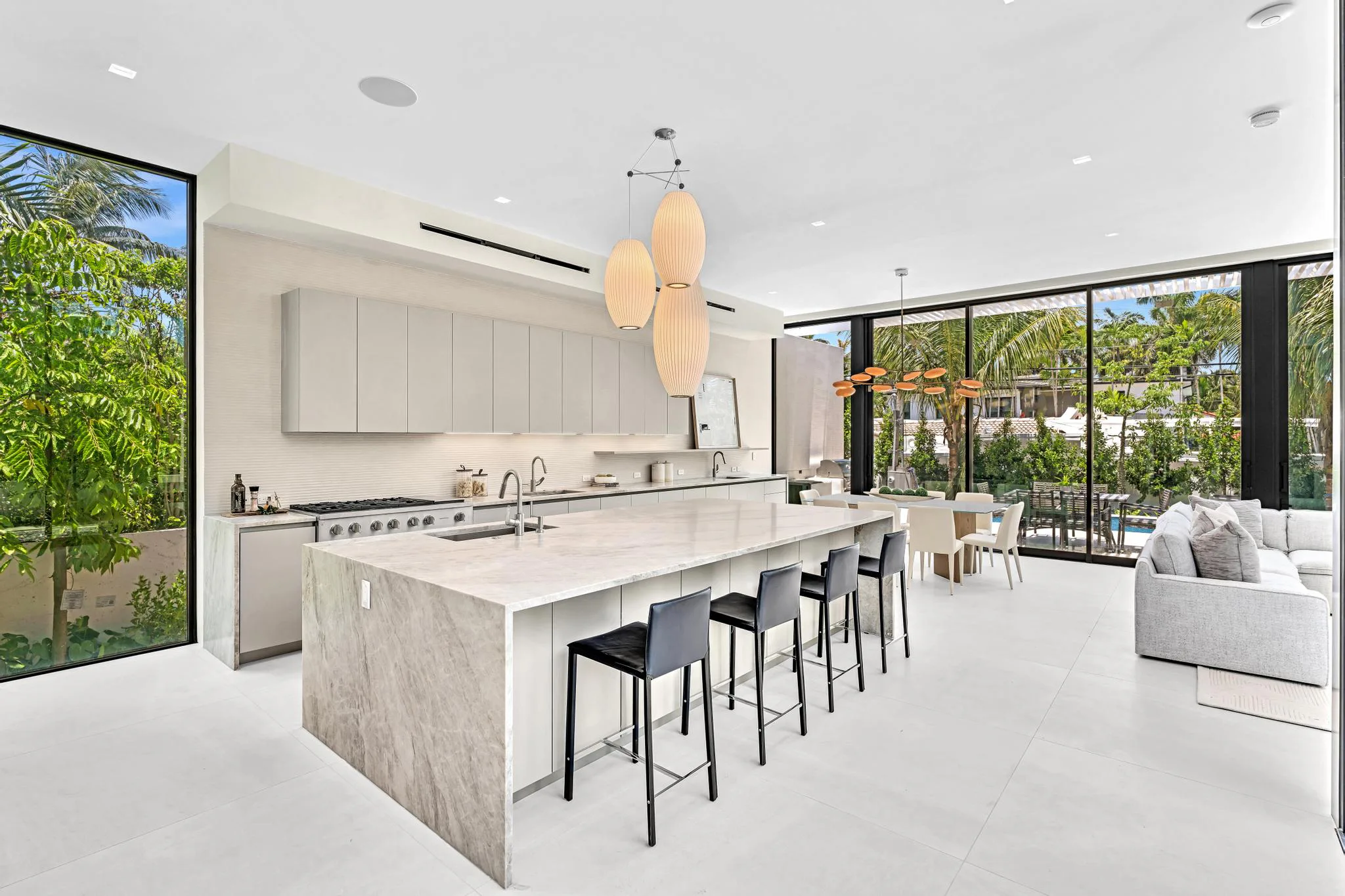 4504 Sheridan Ave - Gallery image 1