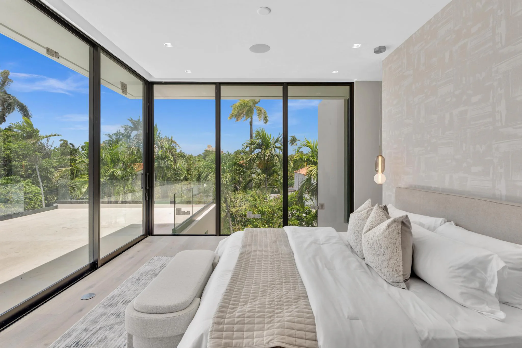 4504 Sheridan Ave - Gallery image 3