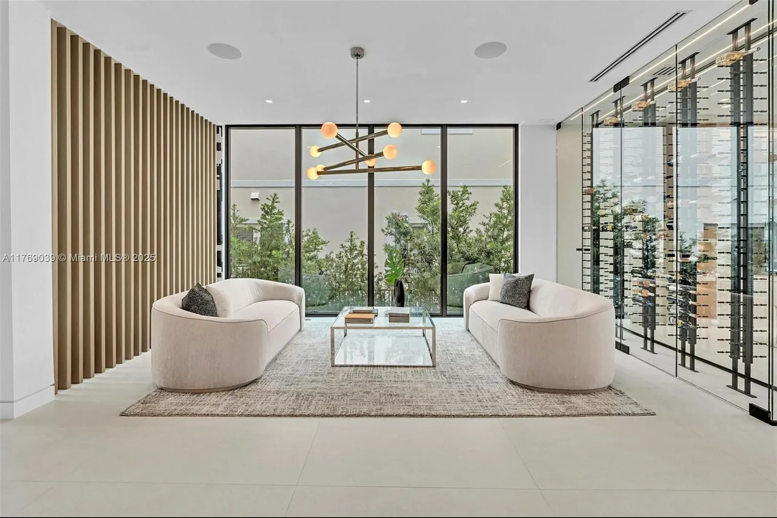 9056 Bay Dr - Gallery image 2